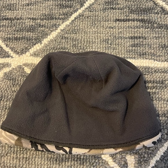 Under Armour ColdGear Storm Mens Camo Beanie Hunting Outdoor Hat 1343193-999 - Picture 5 of 10